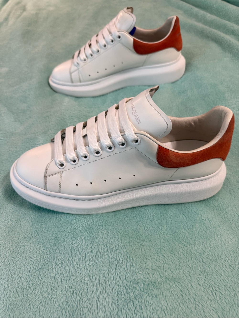 Alexander McQueen Oversized white and burnt orange sneakers men’s 10.5 - Picture 6 of 10